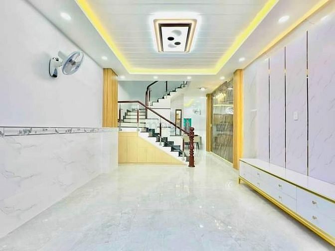 Hình ảnh Định cư cần bán nhà gấp Phạm Văn Hai quận Tân Bình 2tỷ57 56m2 SHR