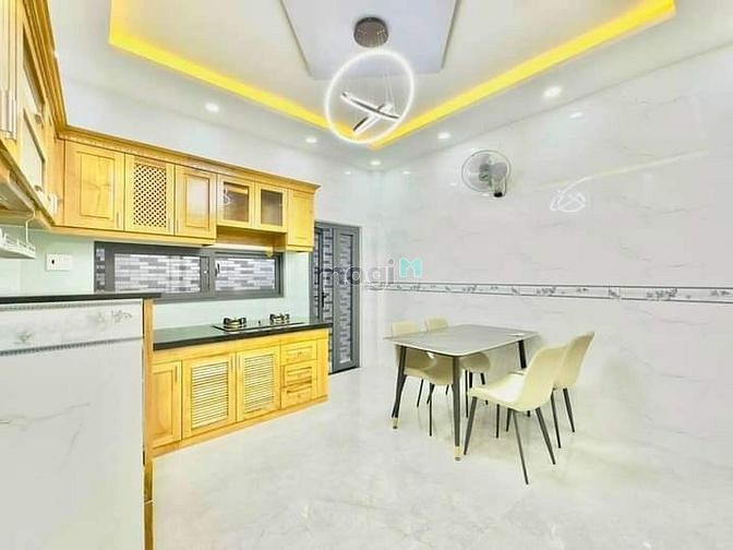 Hình ảnh Định cư cần bán nhà gấp Phạm Văn Hai quận Tân Bình 2tỷ57 56m2 SHR