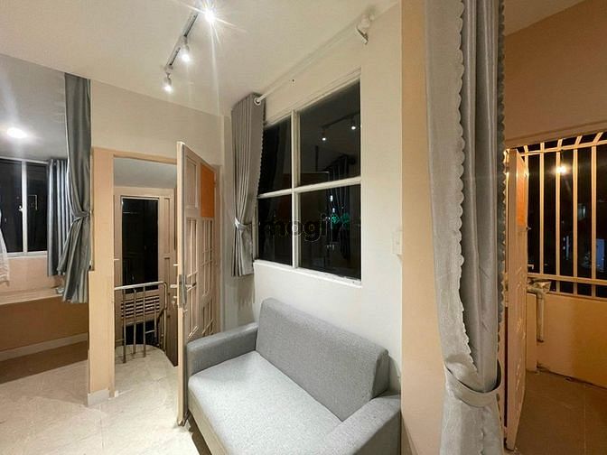 Hình ảnh Penthouse ban công mới keng-máy giặt riêng- giá sốc- Tôn Đản Q4