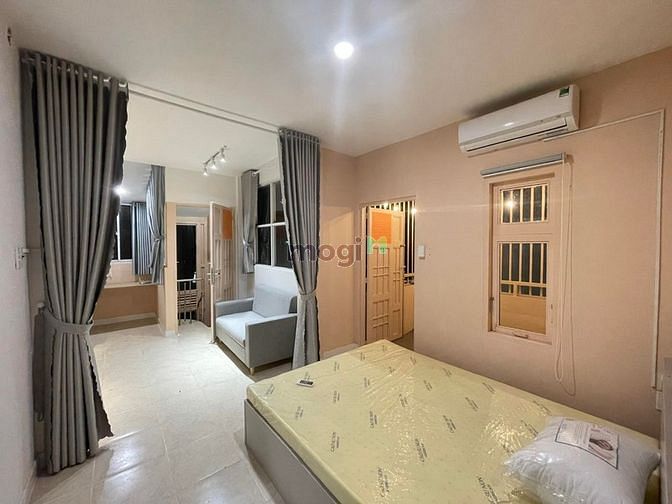 Hình ảnh Penthouse ban công mới keng-máy giặt riêng- giá sốc- Tôn Đản Q4