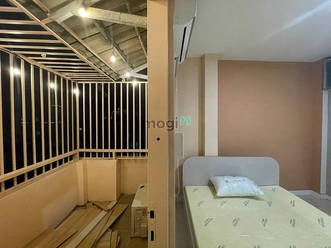 Hình ảnh Penthouse ban công mới keng-máy giặt riêng- giá sốc- Tôn Đản Q4