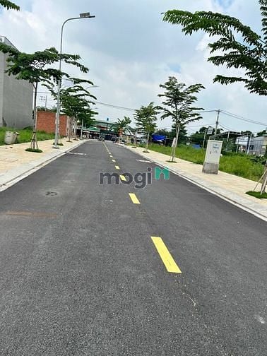 Hình ảnh Bán gấp lô đất đường Vườn Lài phường An Phú Đông quận 2. Viêw sông SG