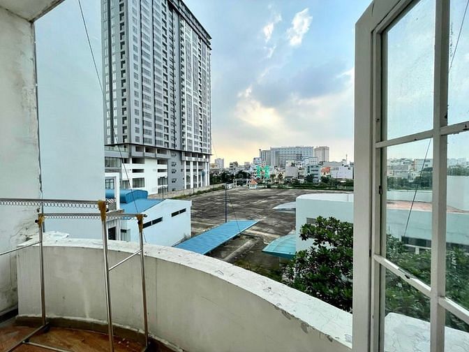 Hình ảnh 🌷🌷 Phòng duplex có ban công và cửa sổ lớn 🌷🌷