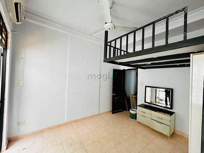 Hình ảnh 🌷🌷 Phòng duplex có ban công và cửa sổ lớn 🌷🌷