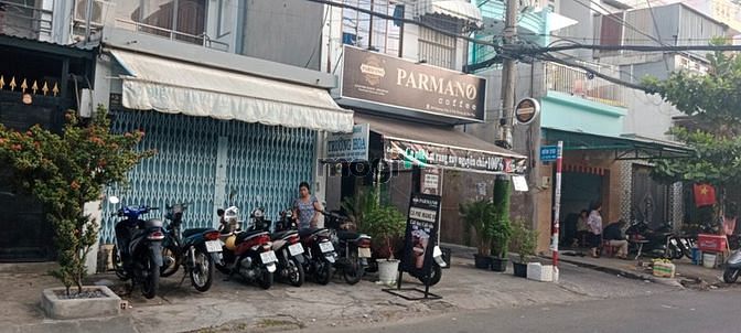 Hình ảnh Cần sang quán cafe ngay góc 3 mặt tiền đường Khuông Việt, Tân Phú.