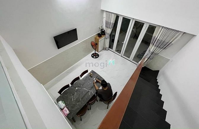 Hình ảnh BÁN nhà đẹp gần trung tâm Tân Phú giáp Tân Bình