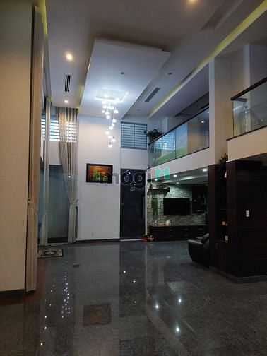 Hình ảnh Cho thuê Biệt thự đẹp 20x25 đường Cộng Hòa, P.13, Q. Tân Bình