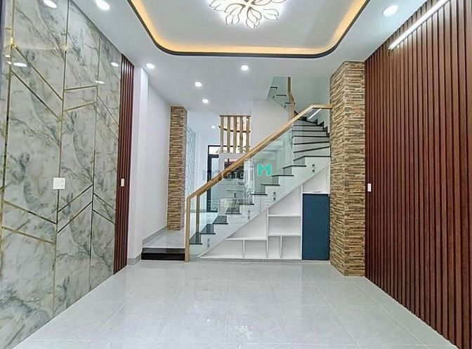 Hình ảnh Nợ Giang Hồ Cần Bán BTĐ QBT DT :42 2tỷ470 sổ hồng riêng