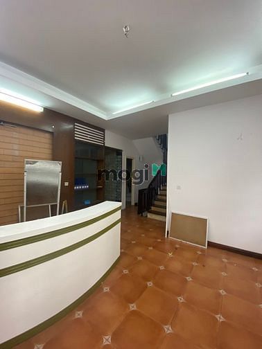 Hình ảnh Cho thuê biệt thự Trung Kính 190m2, 4 tầng, đủ đồ, 55 tr