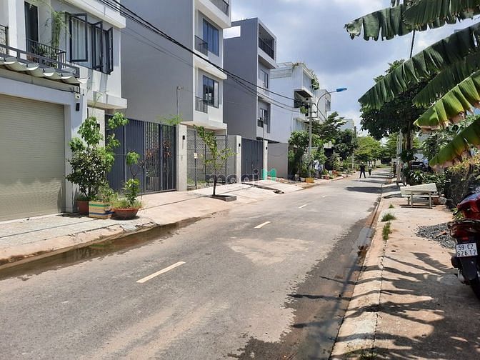 Hình ảnh Thanh lý lô 90m2 đất KDC Thành Ủy, Thủ Đức. Giá 2tỷ750 khu vực an ninh