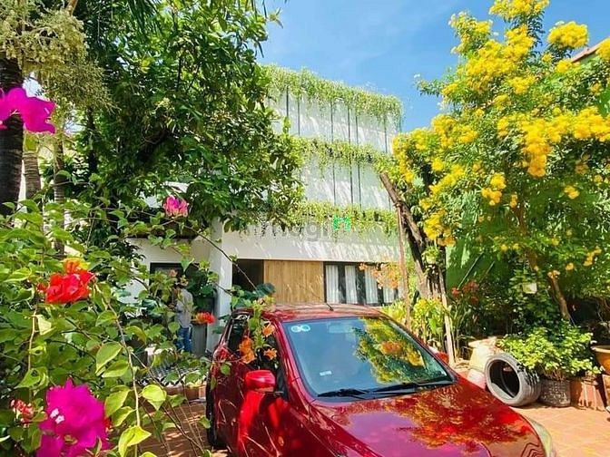 Hình ảnh Biệt thự tọa lạc góc 2 MT đường số 138 , quận 9