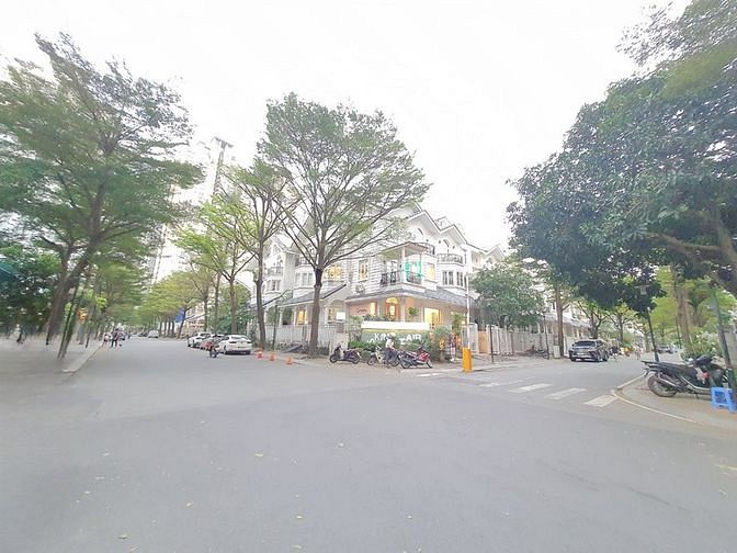 Hình ảnh Cho thuê Căn góc 2mt đường D8 Saigonpearl P22 , Bình Thạnh