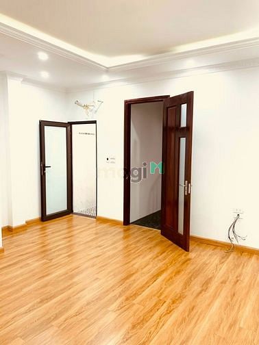 Hình ảnh Bán Nhà 5 Tâng Thạch Bàn - Bát Khối 40m2, Ngõ ô tô qua cổng - 2.99 Tỷ