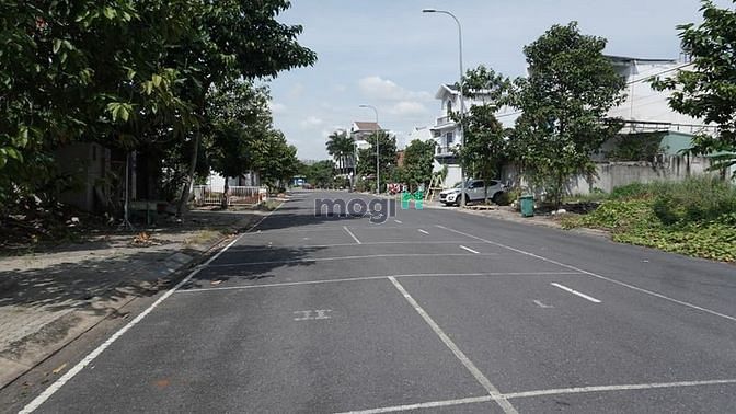 Hình ảnh Lô nhà phố view sông Quận 2 101m2, giá 2.66 tỷ sau lưng chung cư HoMy