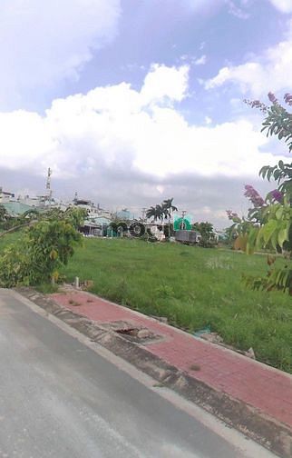 Hình ảnh Chủ ngộp bán gấp đất 75m2 giá 2.2 tỷ mặt tiền Nguyễn Cửu Phú, Bình