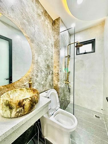 Hình ảnh BÁN SIÊU PHẨM Bán Xa Lộ Hà Nội QThủ Đức 1tỷ2 60m2 SHR