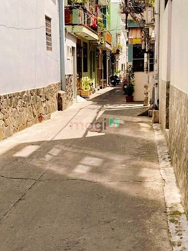 Hình ảnh 52m2 - 6 tỷ 1 ,Kèm 10p trọ - Bán Nhà sát Phan Đăng Lưu . Bình Thạnh