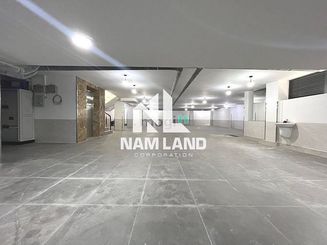 Hình ảnh Villa_Văn Phòng 900m2 Hầm 4 Sàn Trống Suốt Trên đường Nguyễn Hoàng,