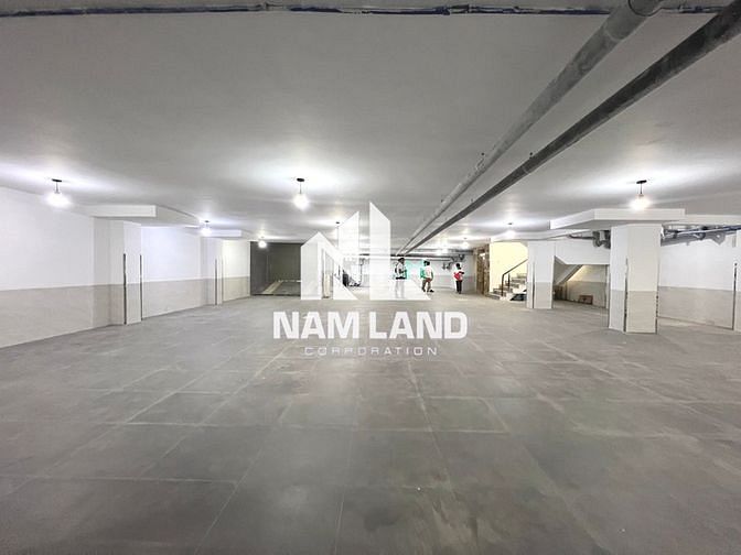 Hình ảnh Villa_Văn Phòng 900m2 Hầm 4 Sàn Trống Suốt Trên đường Nguyễn Hoàng,