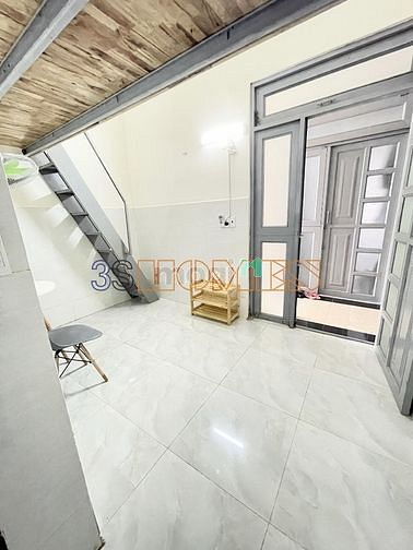 Hình ảnh Phòng gác cao 1m8- Hoàng Bật Đạt Tân Bình