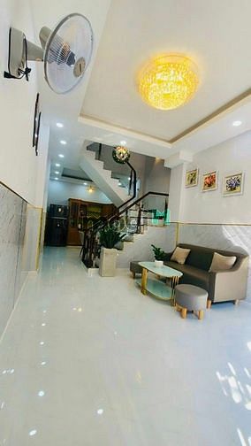 Hình ảnh MUỐN BÁN Bán Trần Khắc Chân Q1 1tỷ8 50.5m2 SHR