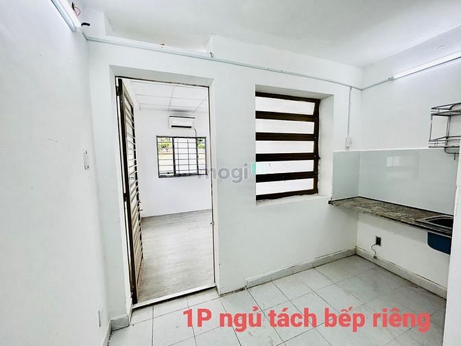 Hình ảnh Cho thuê CHDV 1 phòng ngủ tách bếp, cách Q1 500m.