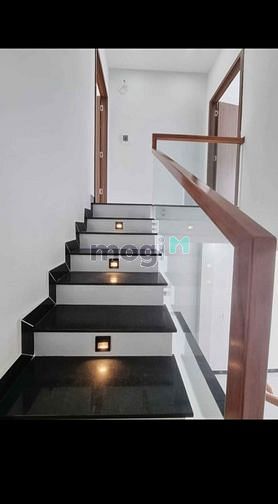 Hình ảnh NỘI THẤT ĐẦY ĐỦ Bán Bùi Thị Xuân QTân Bình 1tỷ8 62m2 SHR
