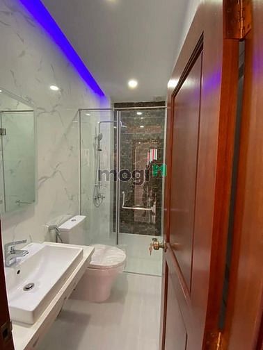 Hình ảnh BÁN GẤP Bán Đỗ Quang Đẩu Q1 1tỷ7 54m2 SHR
