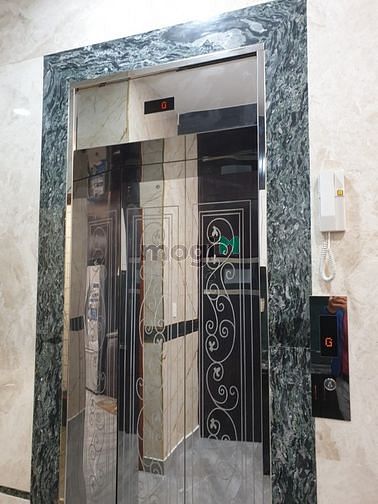 Hình ảnh Bán nhà hẻm 373 Lý Thường Kiệt, Tân Bình, có tháng máy 450kg