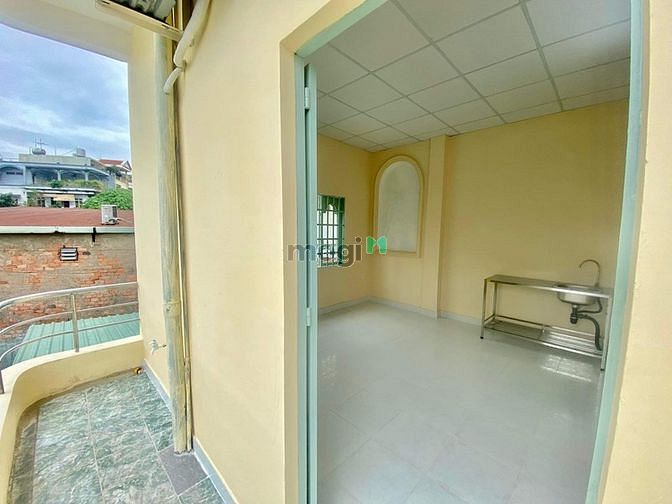 Hình ảnh Phòng trọ Ban Công Máy Lạnh 🏡 Ngay Lê Văn Việt