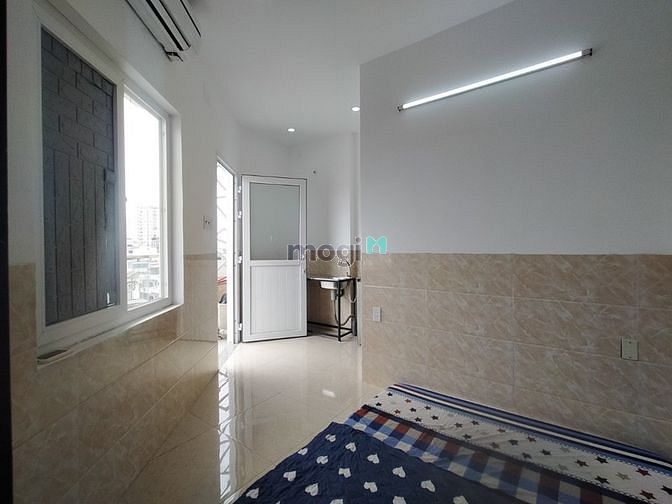 Hình ảnh Phòng trọ sinh viên full nội thất có ban công.