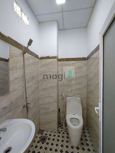 Hình ảnh Phòng trọ sinh viên full nội thất có ban công.