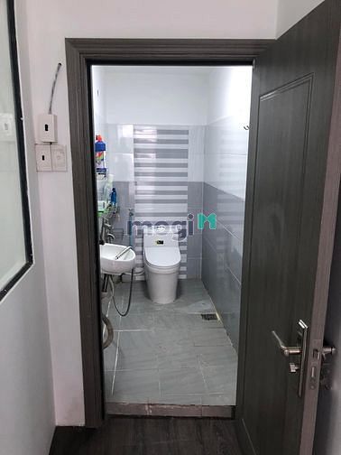Hình ảnh Trung tâm Q10 giáp Q1,Q3 đường CMT8