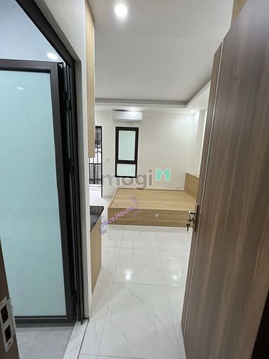 Hình ảnh Ngã Tư Sở Mới Tinh Full Đồ, Thang Máy, Máy Giặt Riêng Giá Tốt
