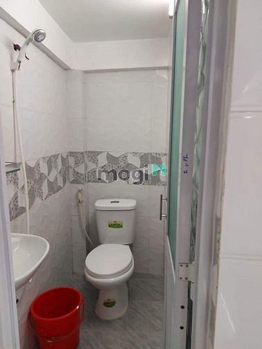 Hình ảnh Bán Nhà Khu Vực Bến Vân Đồn Q4