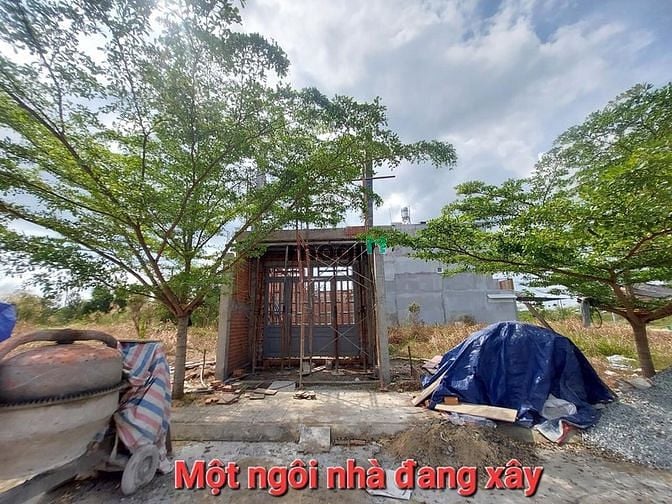 Hình ảnh Bán Đất Nền Giá Rẻ DT 100m2 Xây Dựng Tự Do, Sổ Sách Đầy Đủ .