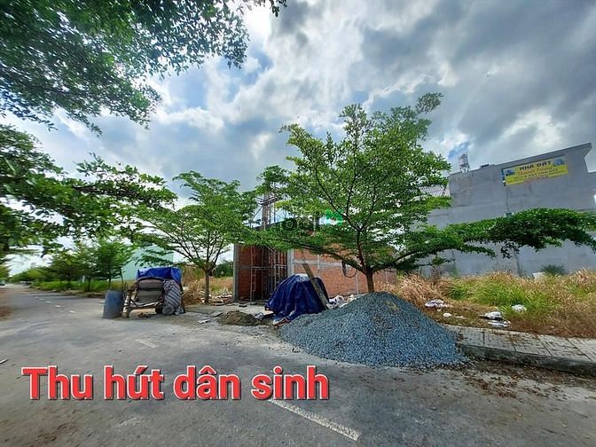 Hình ảnh Bán Đất Nền Giá Rẻ DT 100m2 Xây Dựng Tự Do, Sổ Sách Đầy Đủ .