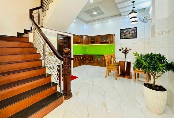 Hình ảnh Bán Gấp Nhà Bao Sổ CMT8 Q10 DT 45m2 2Ty8