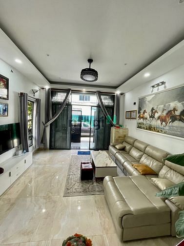 Hình ảnh Cho Thuê Nhà Phố Căn Góc Phù Hợp Văn Phòng