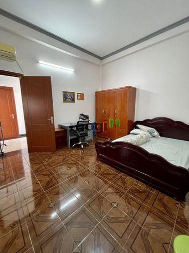 Hình ảnh Cho Thuê Nhà Phố Căn Góc Phù Hợp Văn Phòng