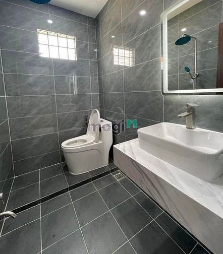 Hình ảnh BÁN GẤP Nhà MT Võ VTẦN, Q3, 75M2 3Ty2