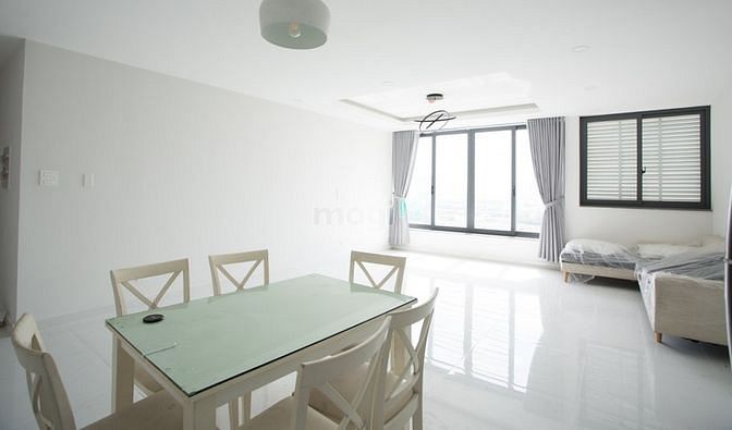 Hình ảnh cho thuê căn 3 phòng ngủ, 150m2, 3 bancon dài giá 16 triệu