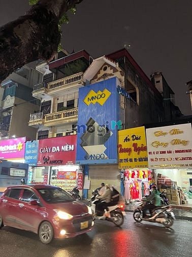 Hình ảnh Cho thuê nhà mặt 5 tầng mặt phố Bạch Mai