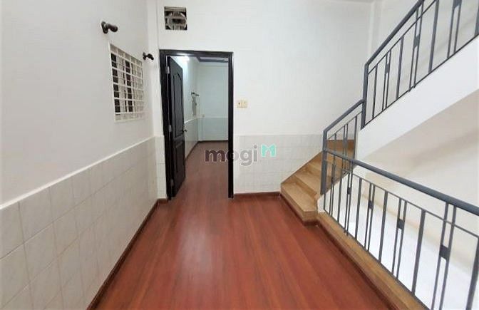 Hình ảnh BÁN GẤP NHÀ, Q5, dt 40m2, giá 2.1TỶ, SHR
