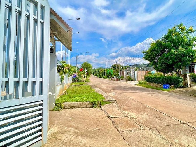 Hình ảnh Đất Vườn 1100m2 có 100m2 thổ cư giá rẻ Định Quán, Đồng Nai.