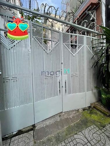 Hình ảnh Bán ngộp gấp nhà hẻm Thành Thái, 2tỷ390 65m2 SHR