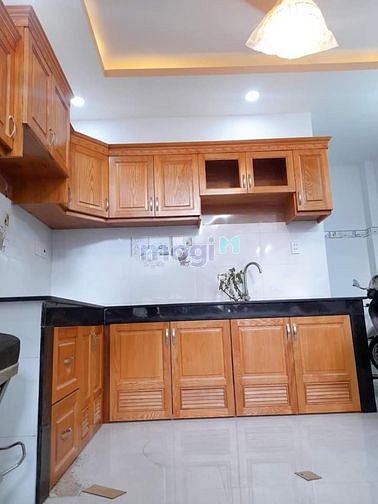 Hình ảnh Bán ngộp gấp nhà hẻm Thành Thái, 2tỷ390 65m2 SHR