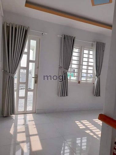 Hình ảnh Bán ngộp gấp nhà hẻm Thành Thái, 2tỷ390 65m2 SHR