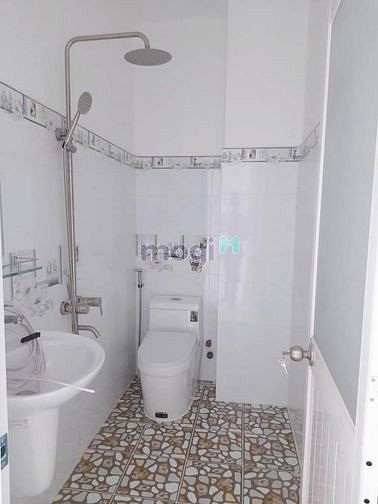 Hình ảnh Bán ngộp gấp nhà hẻm Thành Thái, 2tỷ390 65m2 SHR