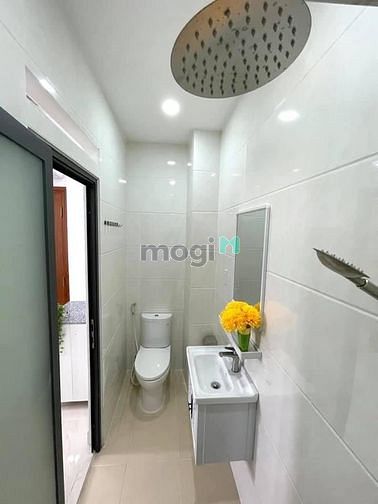 Hình ảnh Phòng cho thuê gần chợ Bà Chiểu, đầy đủ nội thất, có hầm xe, thang máy